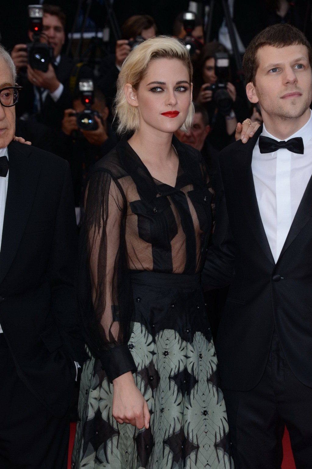 Kristen stewart braless in schwarzem durchsichtigem Kleid
 #75142709