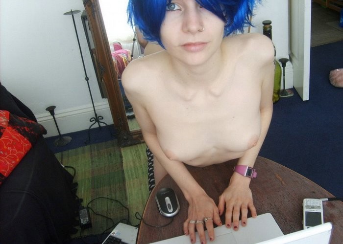 大きな胸の冷え
 #79394451