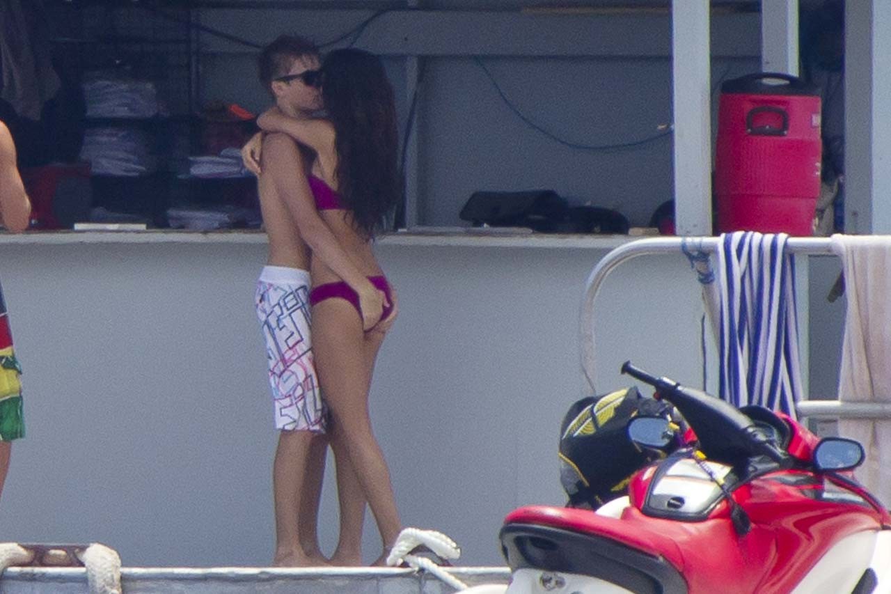 Selena Gomez exposing her sexy body and hot ass in bikini on beach #75302935