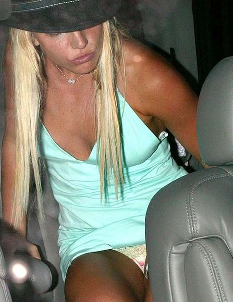 Britney spears accidentellement chatte et cul upskirts
 #75313001