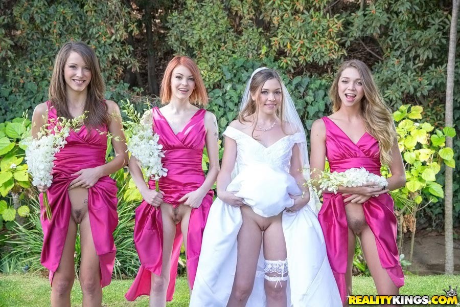 Bree daniels y sus amigas antes de la boda
 #72625651