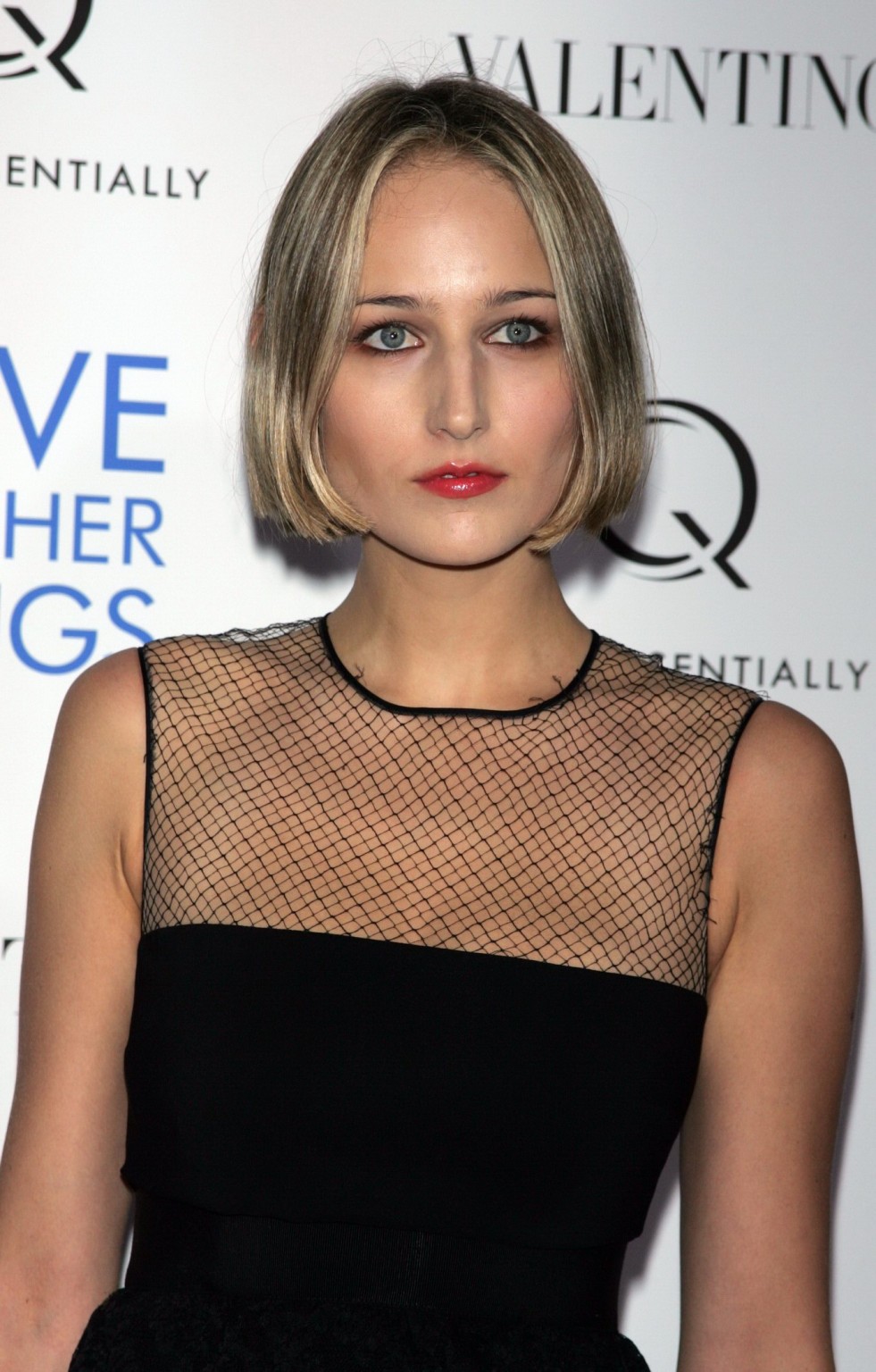 Leelee Sobieski looking very hot in little black dress at 'Love  Other Drugs' sc #75326862