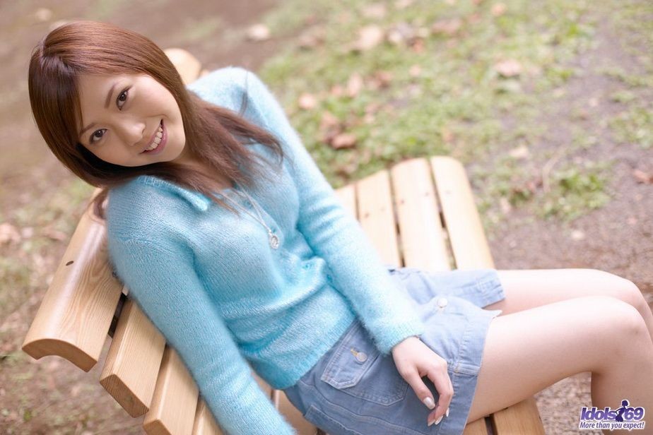 Cute japanese idol Jun Seto showing tits and pussy