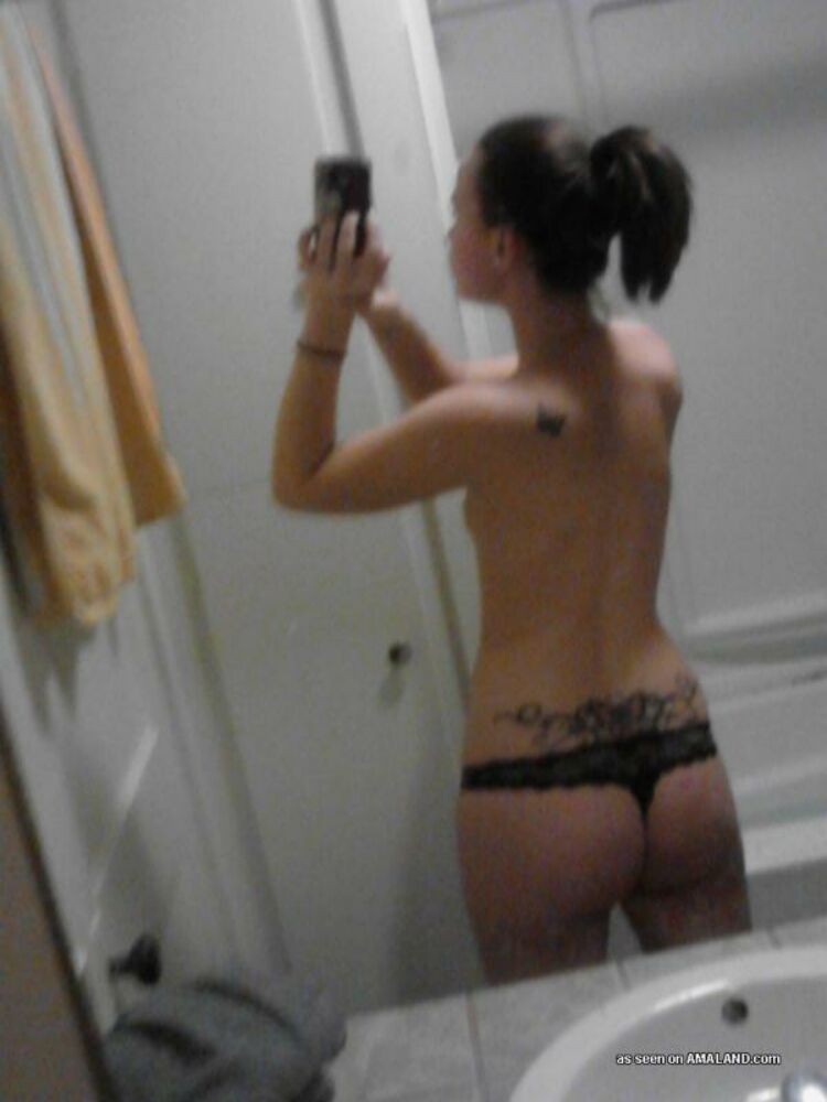 Emo and goth gfs posing and selfshot pics 11 #67872313