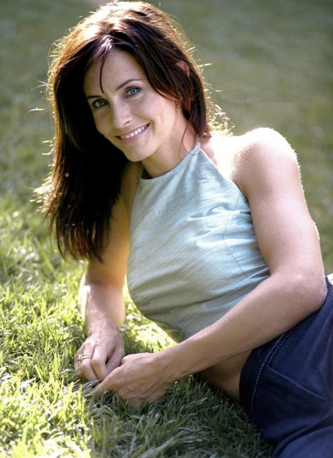 Pretty brunette Courteney Cox showing her perfect sexy body #75429529