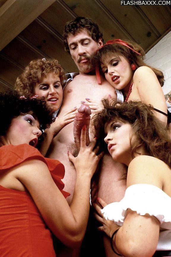 John Holmes gets sucked by four 1980s hotties #75640226