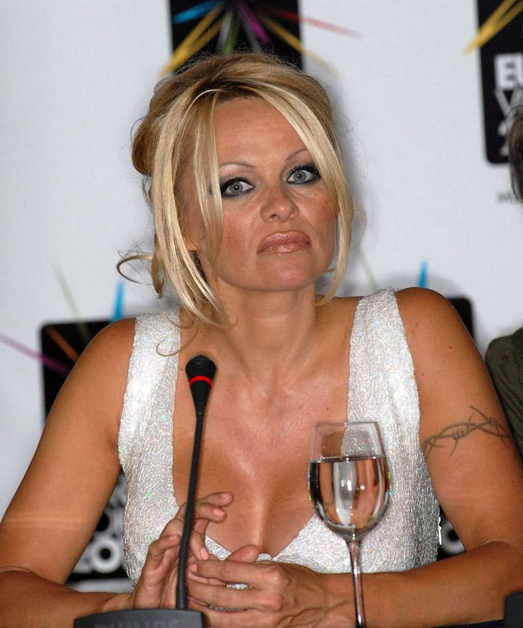 Pamela Anderson exposing fucking huge boobs in sexy evening dress #75332277