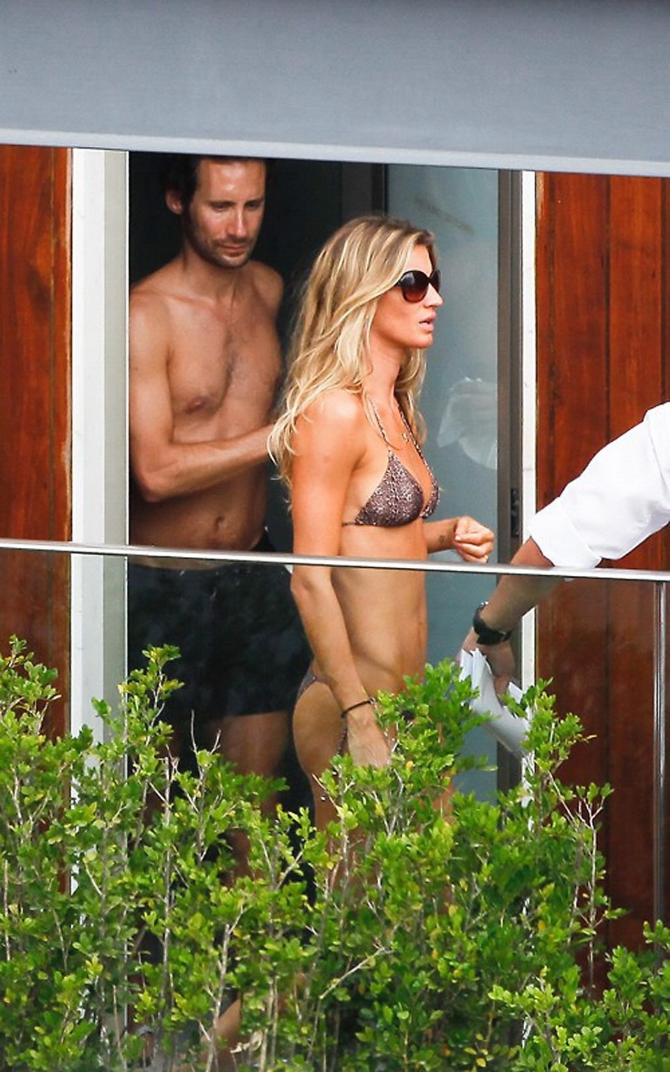 Gisele bundchen sembra caldo indossando bikini a rio de janeiro
 #75314696