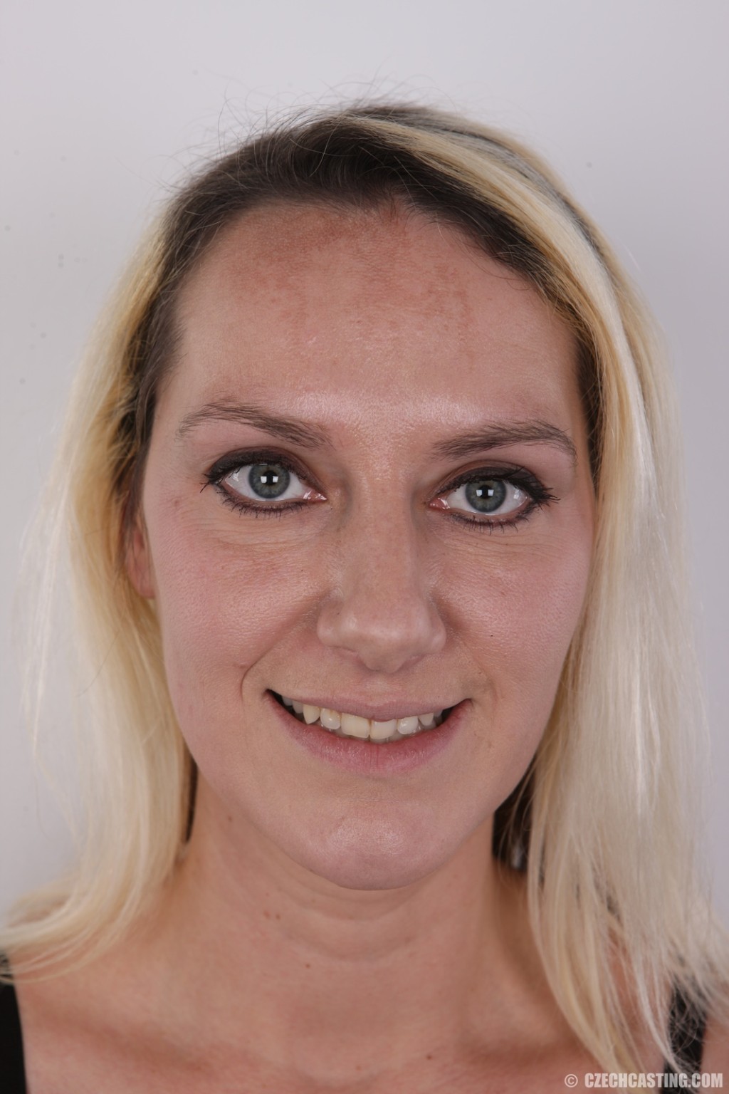 Freche Hausfrau in Casting-Bildern
 #67127300