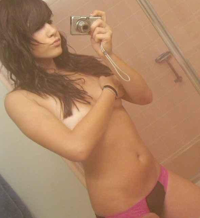 Fotokompilation von nackten hübschen Mädchen heiße selfpics
 #77061765