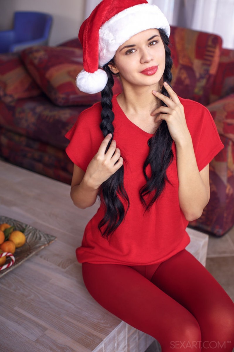 Cute natural babe with a Xmas hat #70723873