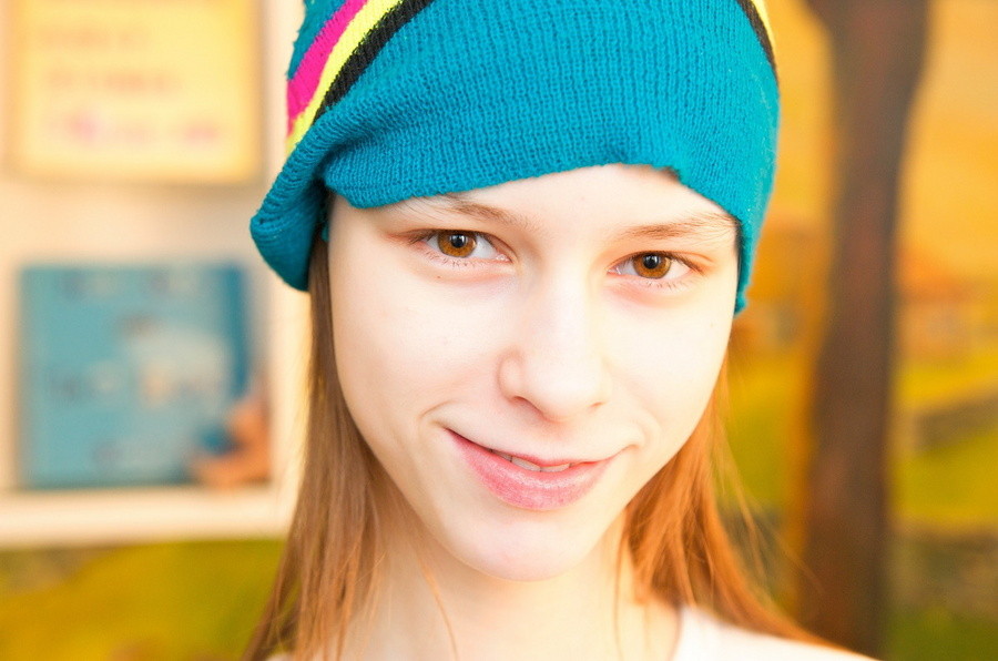 Süßer vollbusiger Teenie
 #70115172