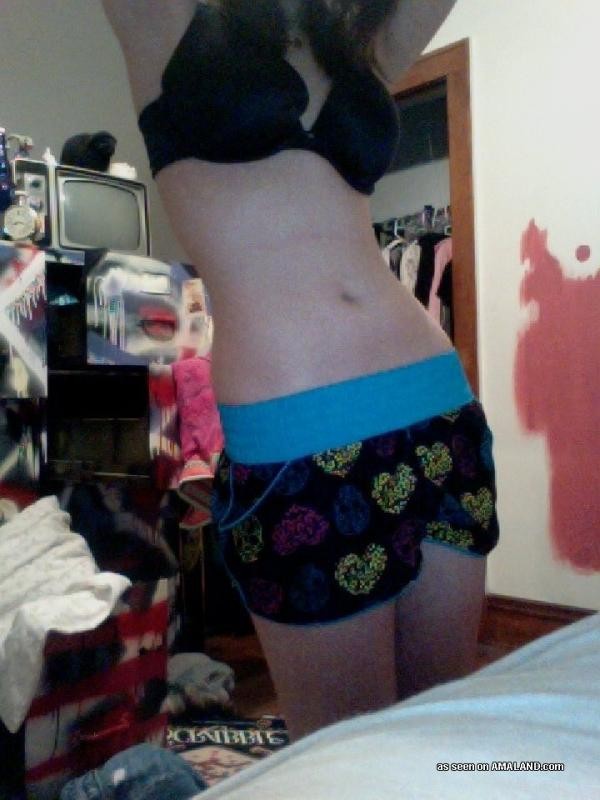 Webcam cutie muestra su impresionante cuerpo adolescente
 #75694085