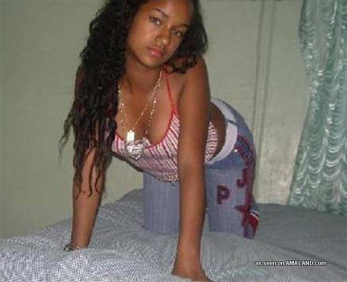 Bunch of black bombshells camwhoring
 #73342907