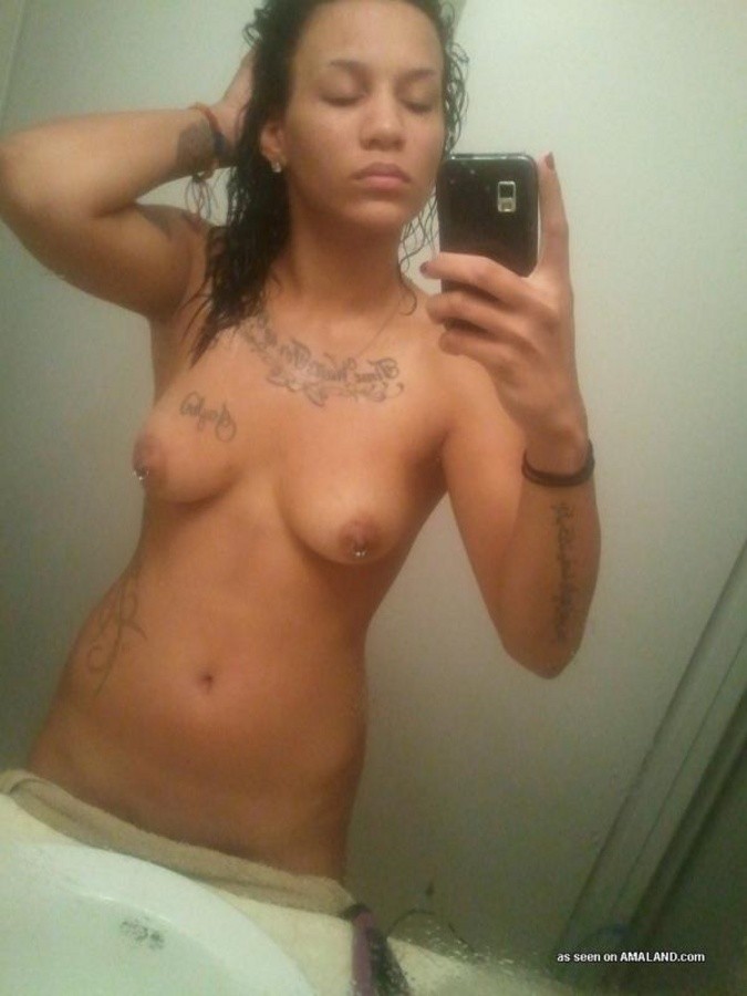 Gallery of an inked and pierced chick camwhoring #67592982