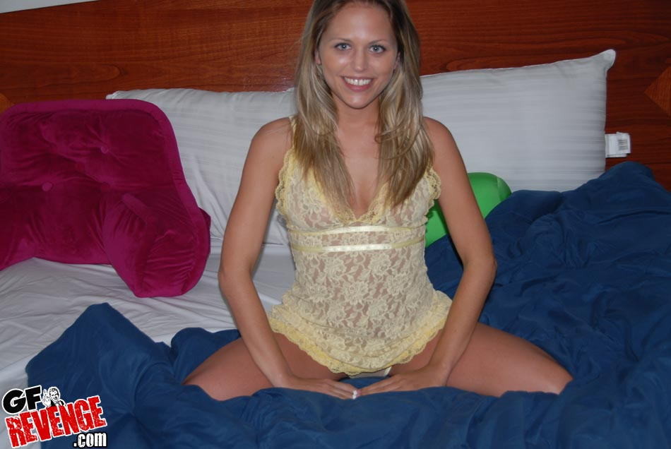 Blonde amateur teen girlfriend drops panties to suck cock in bed #74523454