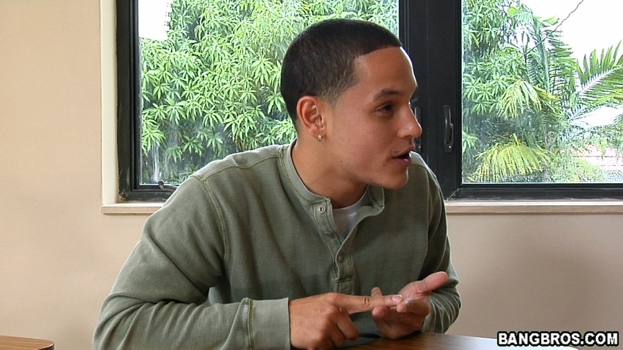 Profesora sensual instruye en técnicas de chupar pollas
 #78504975