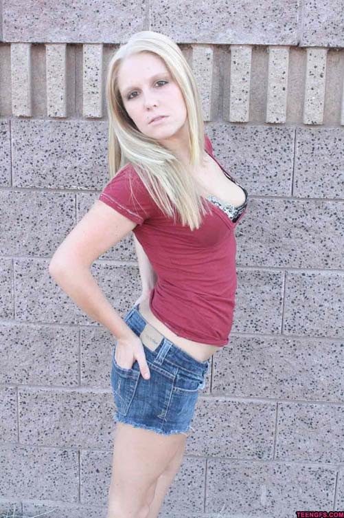 Blondie teen amateur slut teasing her clothes off solo #70395536