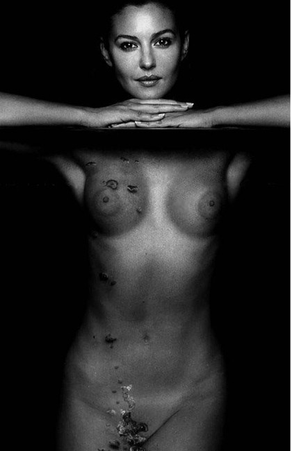 Monica bellucci haciendo topless con un gran pollito
 #75381361