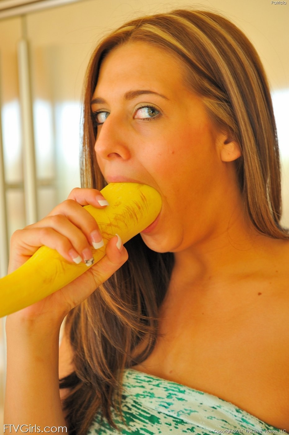 Kinky amateur teen toys with fruits and vegetables #73240731