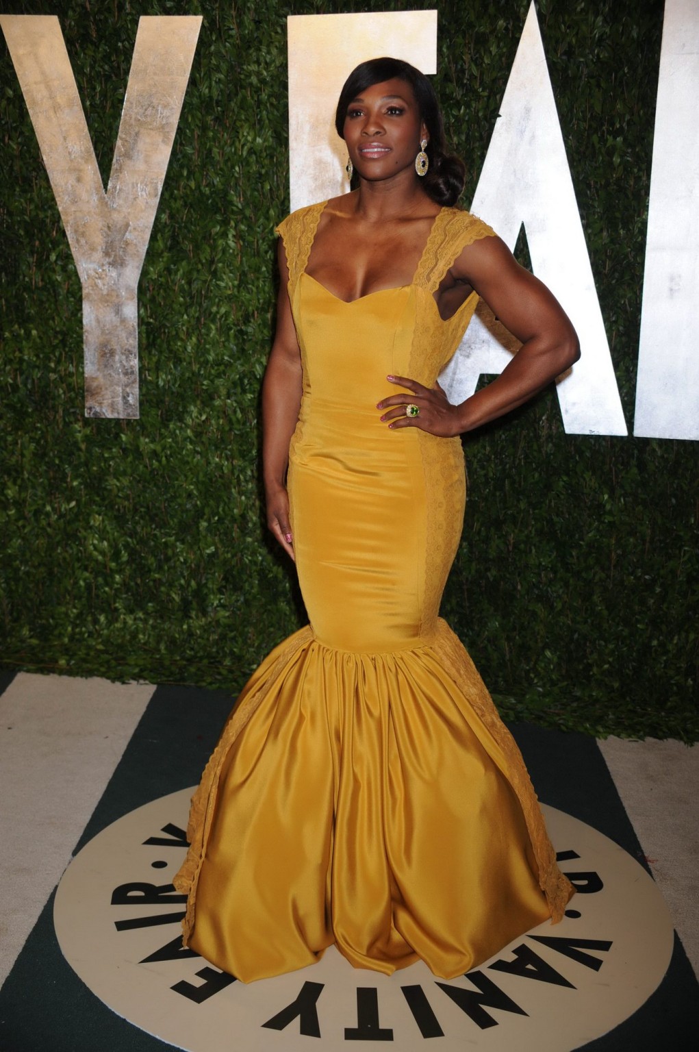 Serena Williams busty  booty wearing sexy yellow dress at Vanity Fair Oscar Part #75272400