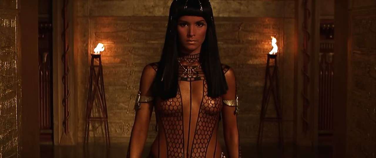 Patricia Velasquez showing her nice tits and ass in movie #75300869