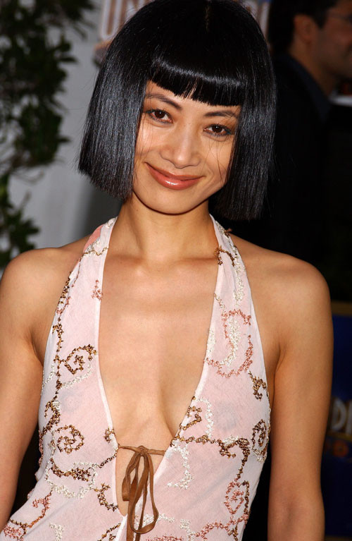 Bai ling che mostra la sua figa e capezzolo scivolare foto paparazzi
 #75391790