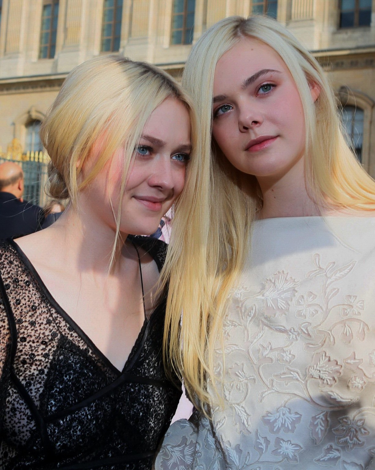 Dakota fanning indossa abito nero see-through a louis vuitton primavera 2014 fash
 #75217140