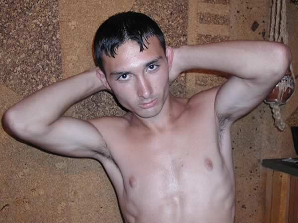 Sexy joven amateur desnudándose
 #77009552