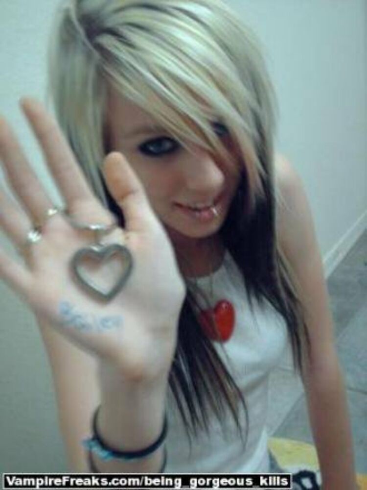 Emo gfs posing and selfshot gallery 9 #68002463