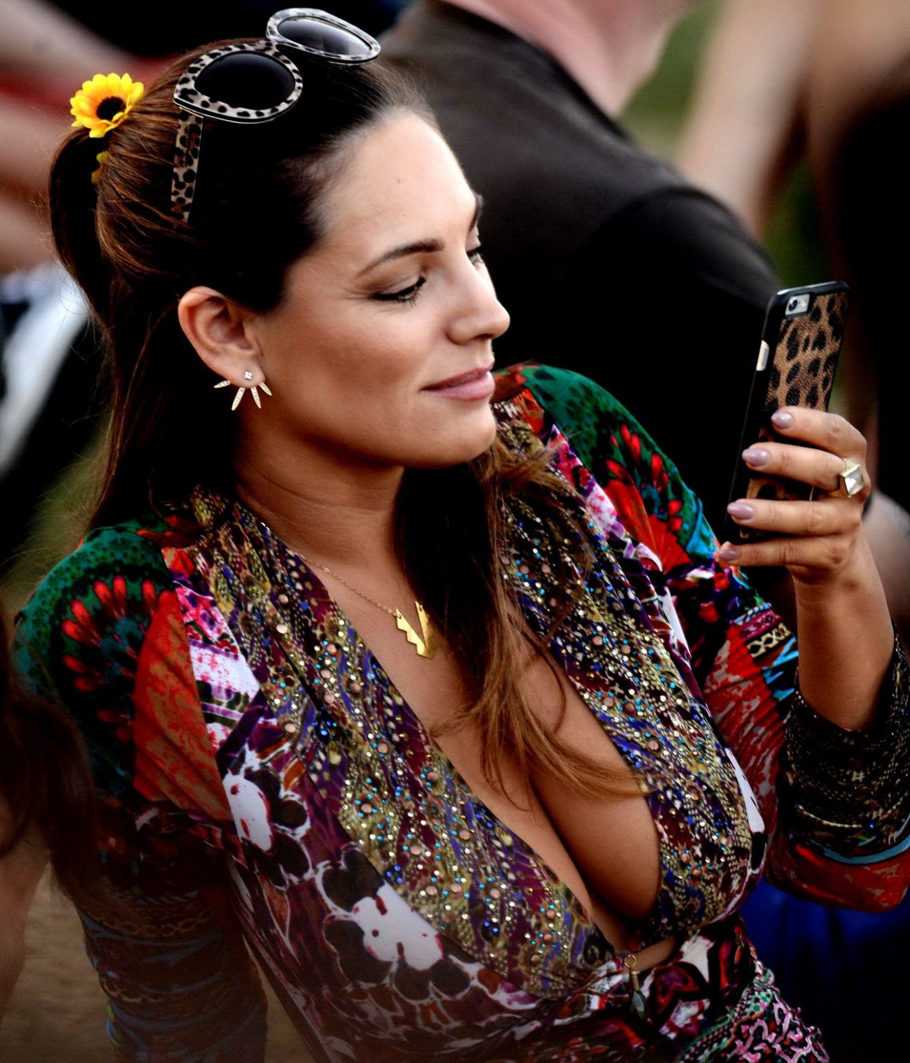 Kelly brook braless flaunting her melons at coachella festival in indio
 #75166601