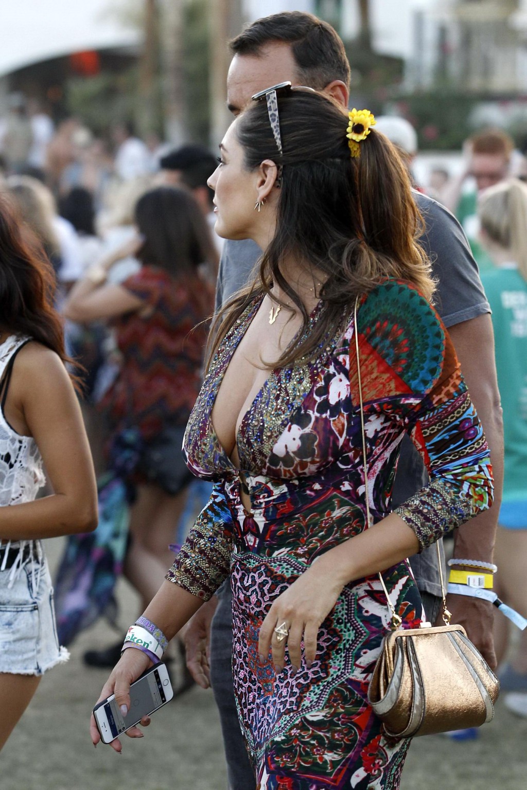 Kelly Brook braless flaunting her melons at Coachella Festival in Indio #75166670