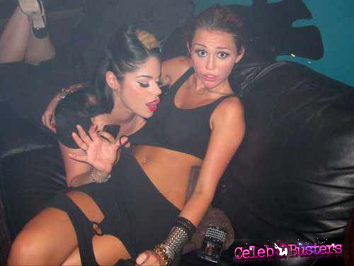 Celebrity Miley Cyrus totaly exposed  #72452023