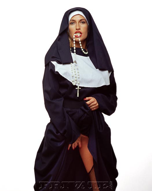 Pornstar SOPHIE EVANS takes the veil of nun #76616668