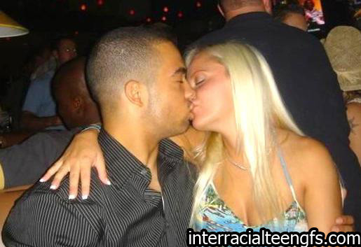 Interracial girlfreinds tomar negro polla
 #73332076