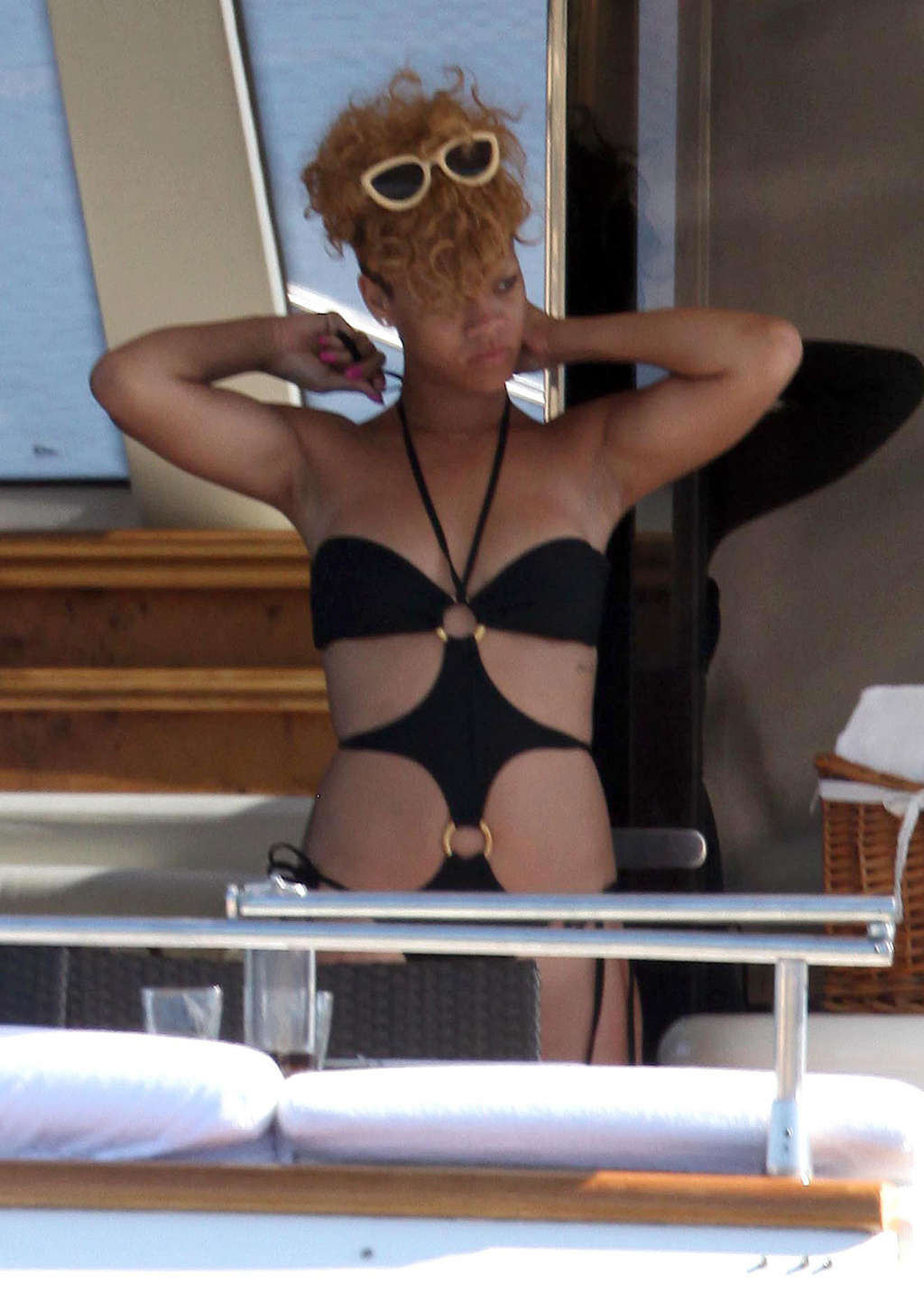 Rihanna looking sexy and hot in black bikini on yaht paparazzo photos #75364797