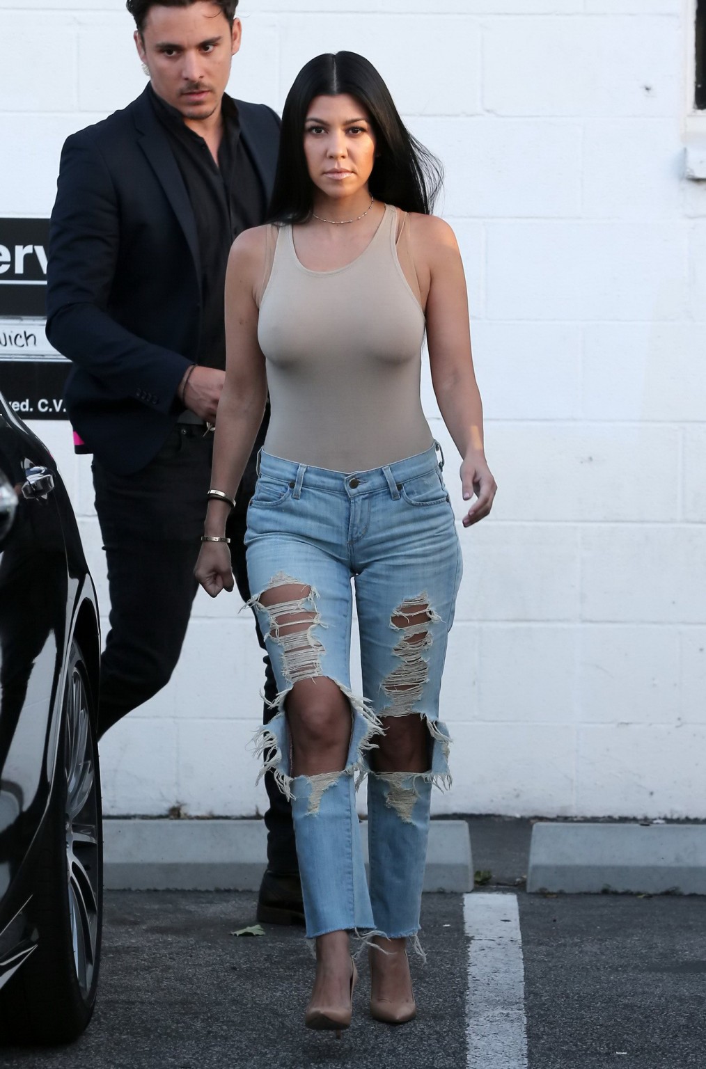 Kourtney kardashian seethru montrant seins et tétons
 #75143197