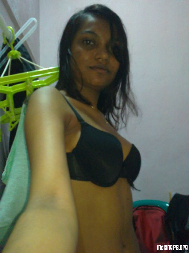 Echte indische gfs bekommen nackt und ficken
 #67252328