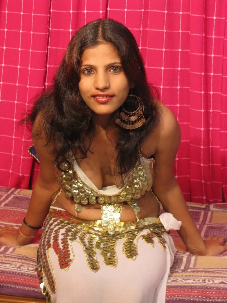 Sexy desi girl stripping out of her traditional indian costume Porn  Pictures, XXX Photos, Sex Images #2878258 - PICTOA