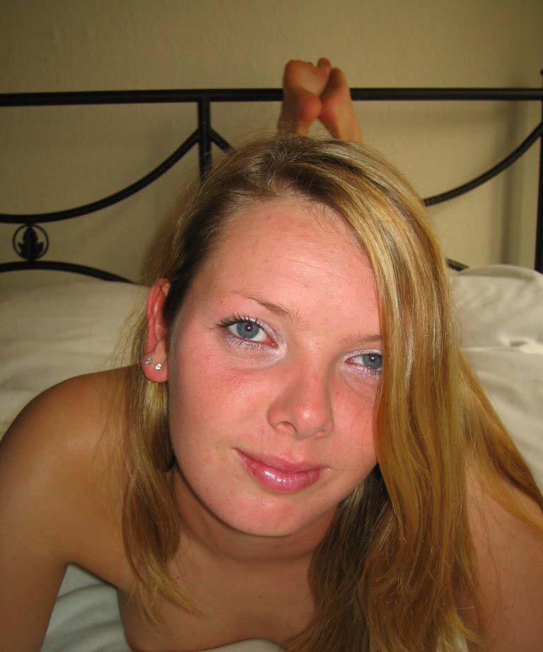 Kinky novia
 #74562642