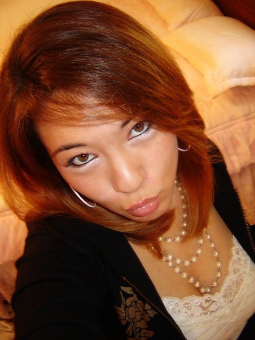 Rothaarige Puppe gewöhnt sich an das Leben auf der Arbeit zu Hause cam
 #67834177