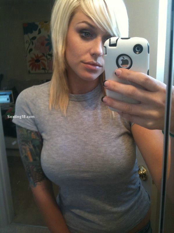 美しいティーンのガールフレンド
 #67489512