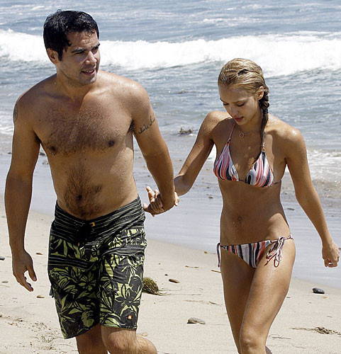 Jessica Alba exposing her great body in bikini on beach paparazzi pictures #75384785