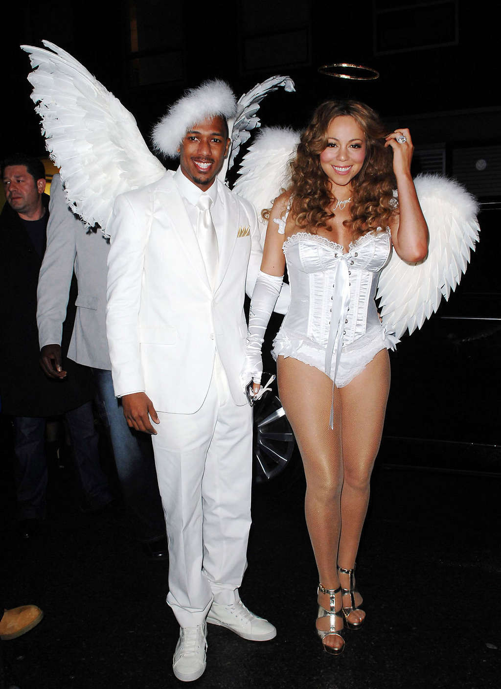 Mariah Carey sieht heiß aus wie ein Engel und entblößt ihre schöne Muschi im Upskirt
 #75375624