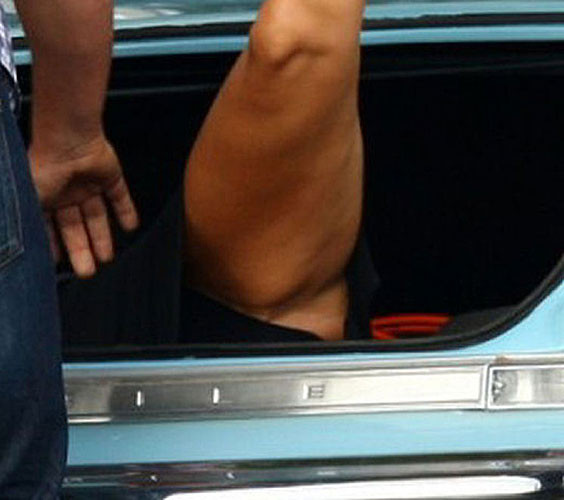 Jennifer Aniston exposing her pussy on filming upskirt paparazzi pictures and he #75382634