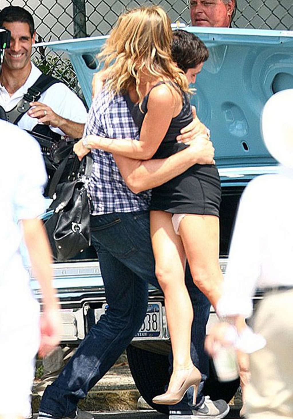Jennifer Aniston exposing her pussy on filming upskirt paparazzi pictures and he #75382641