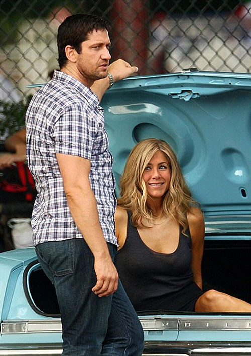 Jennifer Aniston exposing her pussy on filming upskirt paparazzi pictures and he #75382648