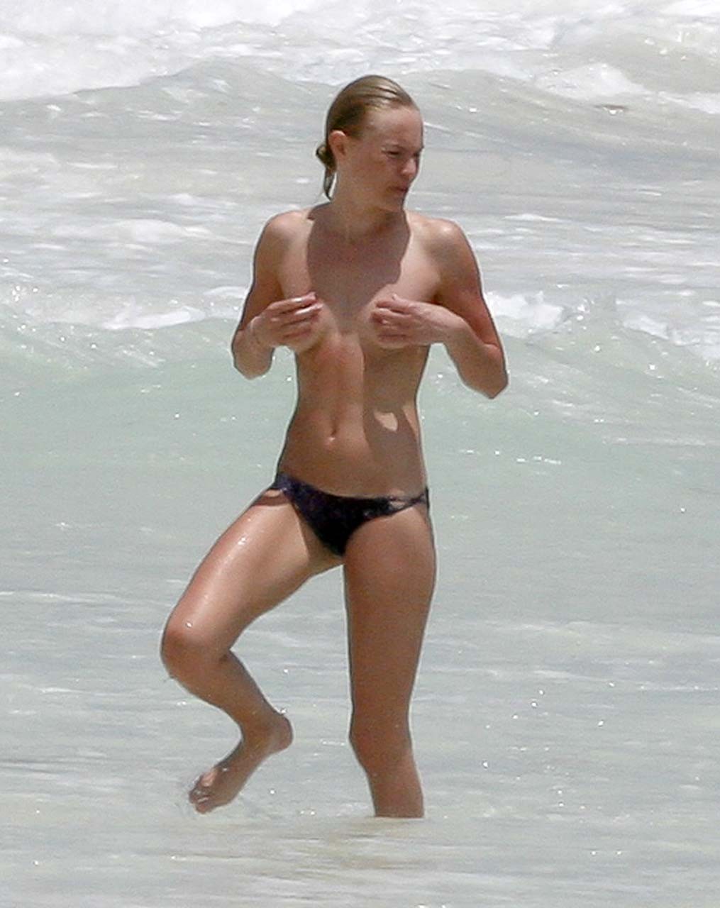 Kate Bosworth exposing her nice big boobs and playing on beach paparazzi picture #75308509