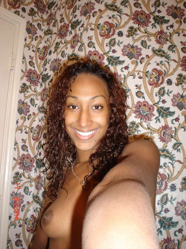 Hot ebony teen shows off her naked body with pussy close-ups #68268896