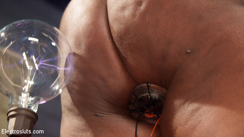 Das erste Mal Elektro Schlampe lisa tiffian übergibt ihren Arsch zu Herrin Kirsche gerissen!
 #67152843